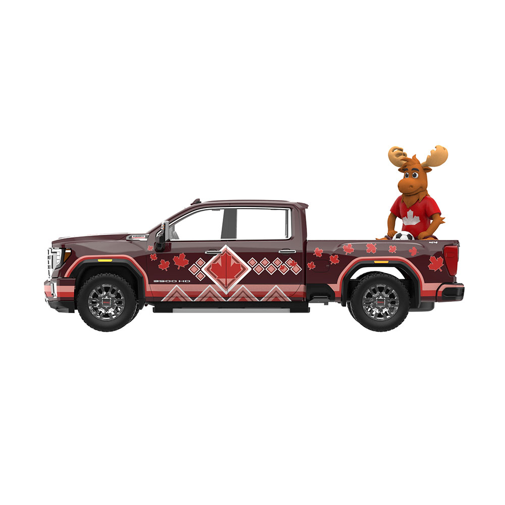 Sierra 3500 HD - Canada Tribute with Moose Figurine
