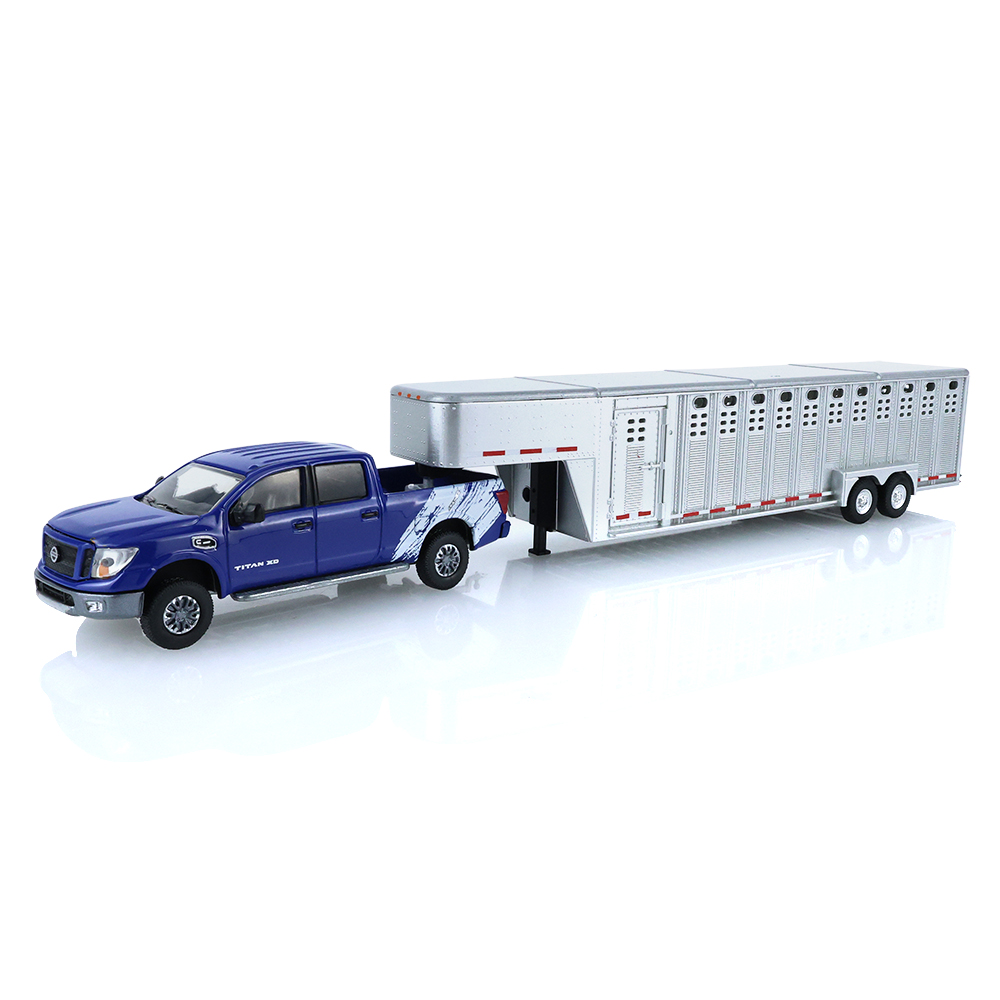 2018 Nissan Titan XD Pro‐4X ‐ Custom Deep Blue Pearl with Livestock Trailer