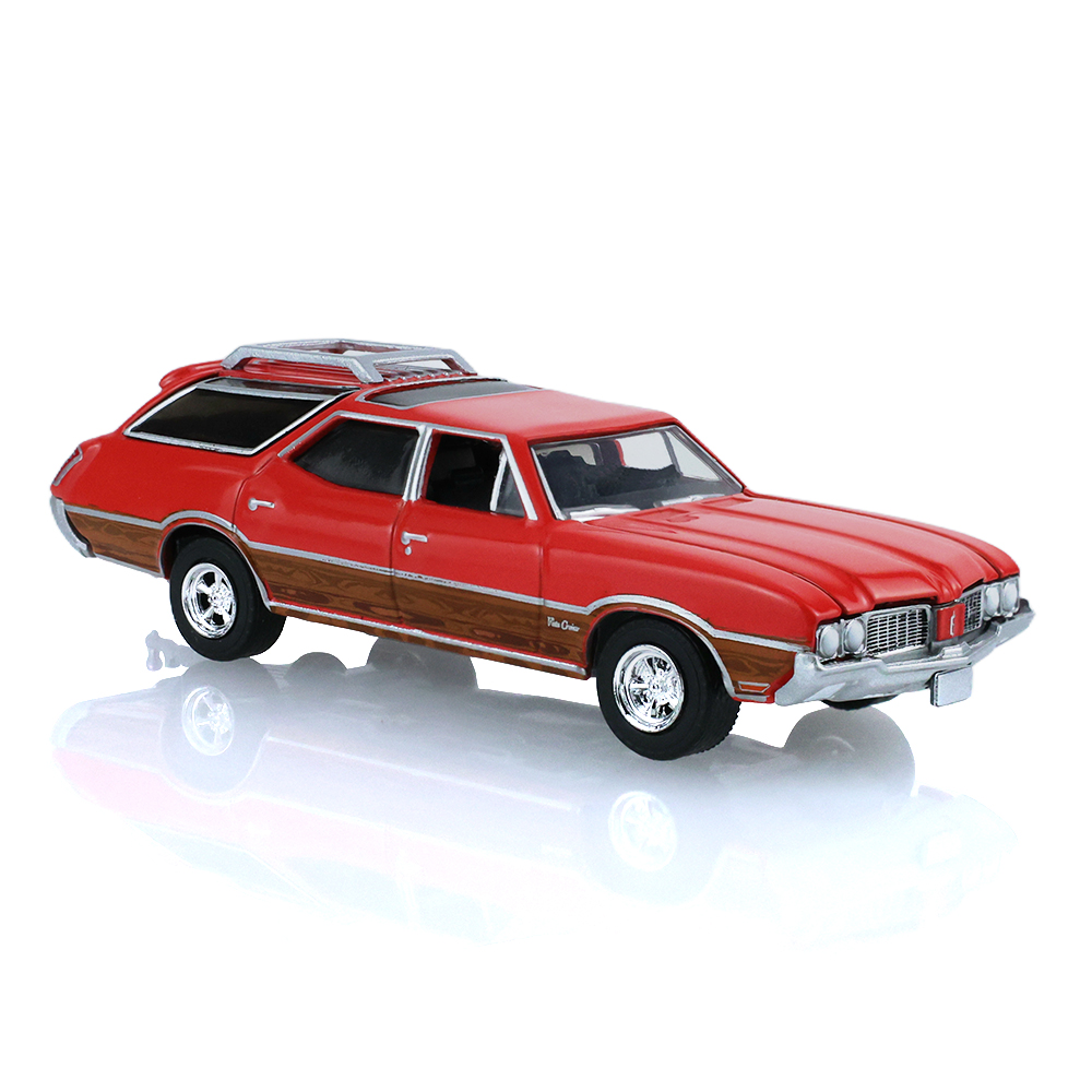 1970 Oldsmobile Vista Cruiser ‐ Rallye Red with Canoe Trailer with Canoe Rack, Canoe and Kayak