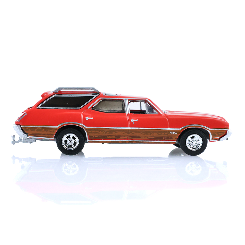 1970 Oldsmobile Vista Cruiser ‐ Rallye Red with Canoe Trailer with Canoe Rack, Canoe and Kayak