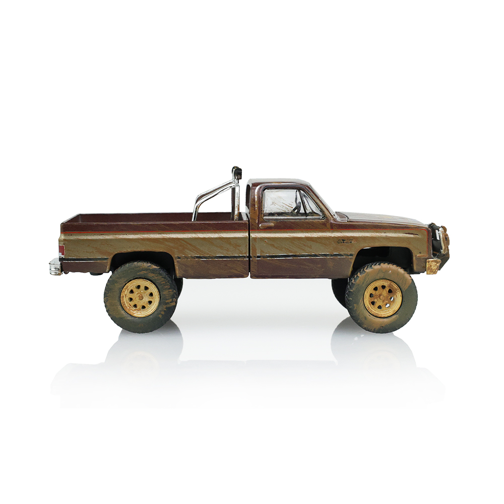 Fall Guy Stuntman Association - 1982 GMC K-2500 Sierra Grande Wideside (Dirty Version) Solid Pack