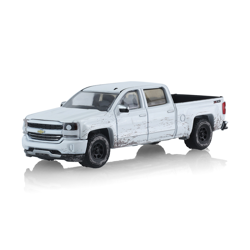 2016 Chevrolet Silverado – White (Weathered)