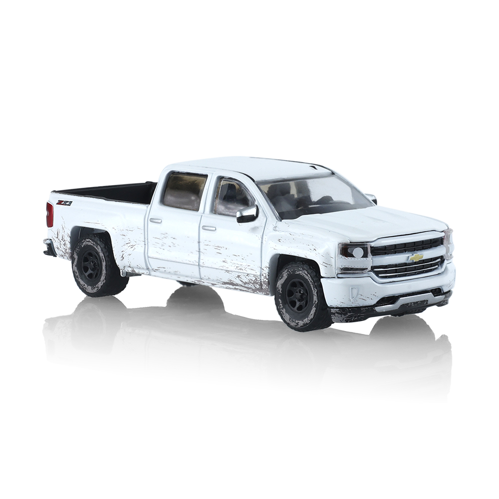 2016 Chevrolet Silverado – White (Weathered)
