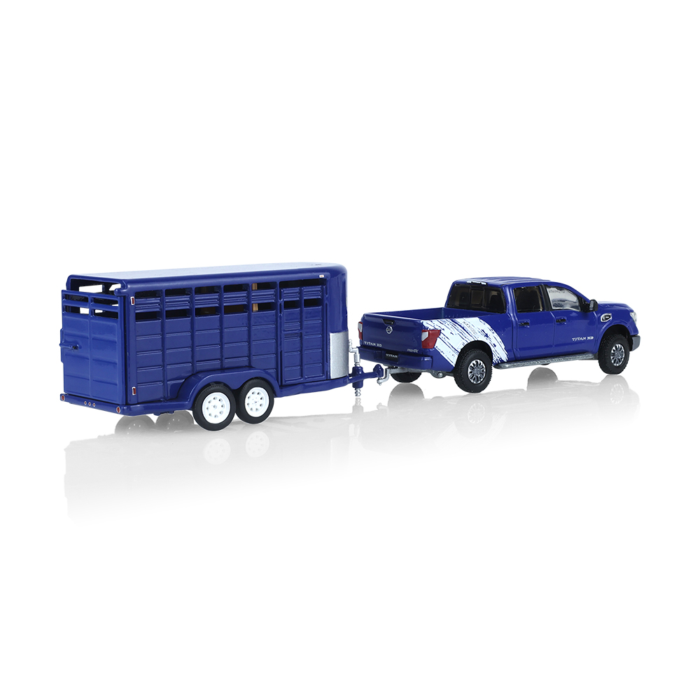 2018 Nissan Titan XD Pro‐4X ‐ Custom Deep Blue Pearl with Livestock Trailer