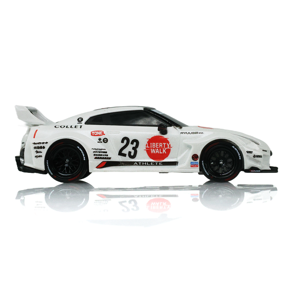LB-Silhouette Works GT 35GT-RR Version II - White