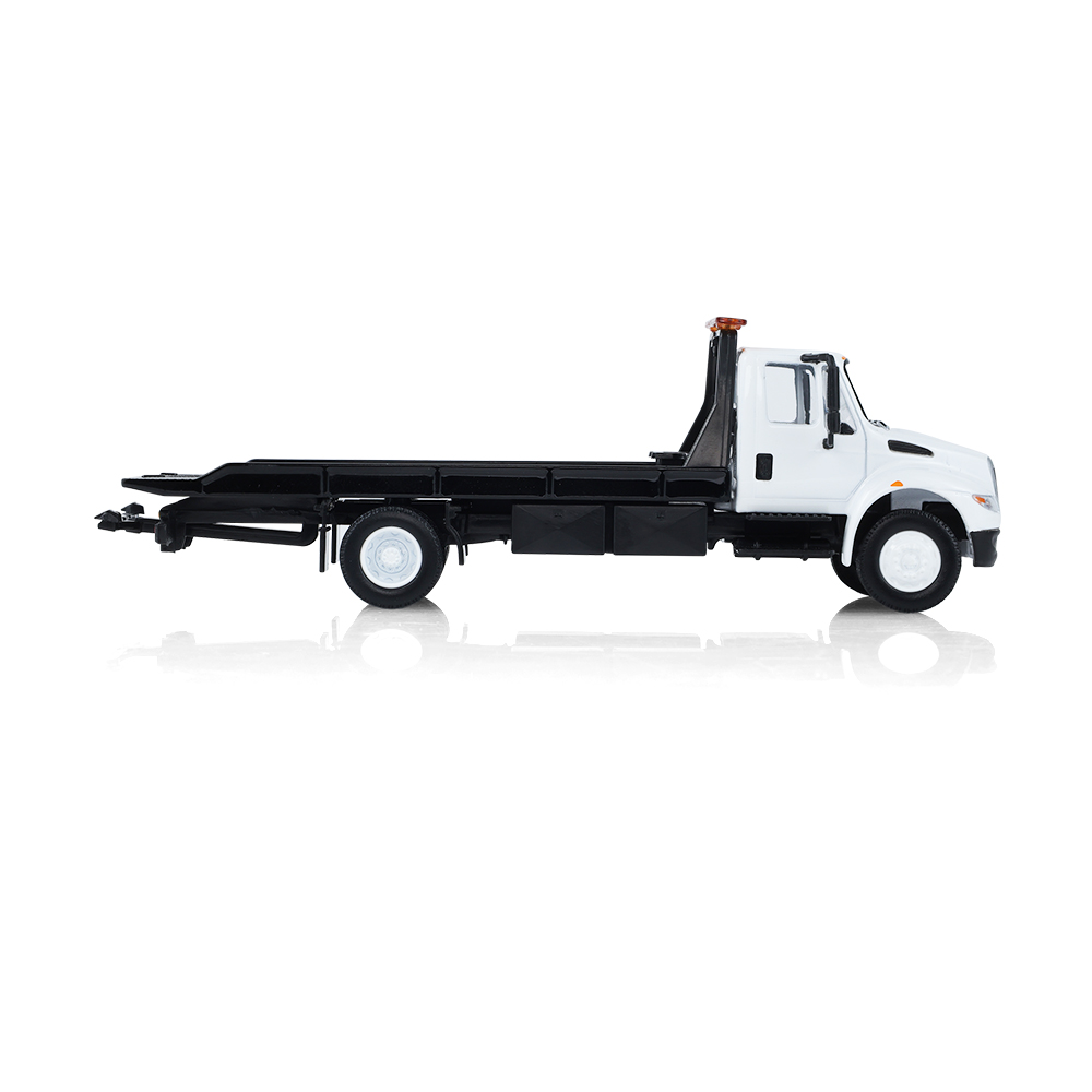 2014 International Durastar 4400 with 2017 Ford GT – Liquid Grey with White Stripes